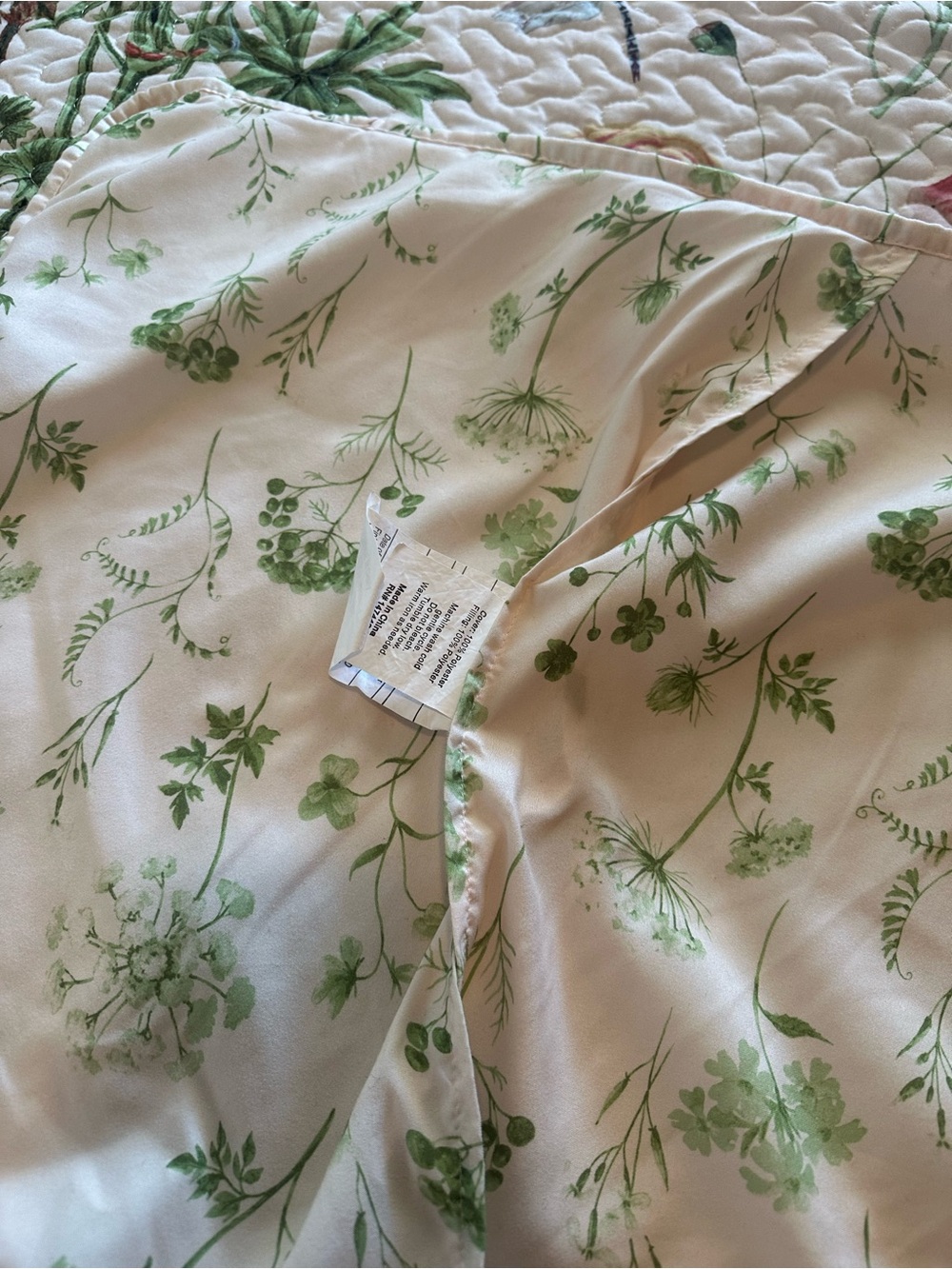 Floral Bedspread with Pillows Shams - Picture 9 of 9